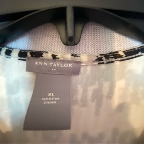 Ann Taylor black and grey printed blouse - Picture 3 of 3